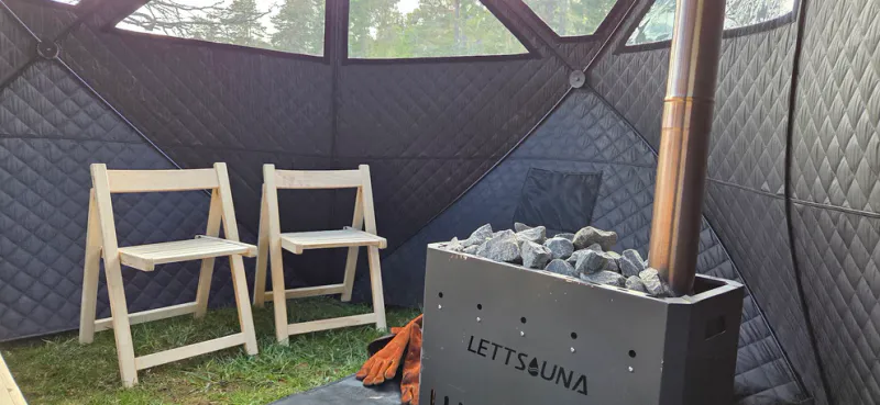 Badstutelt Ellingsvik. Ink. Vedovn, badstustein og termometer